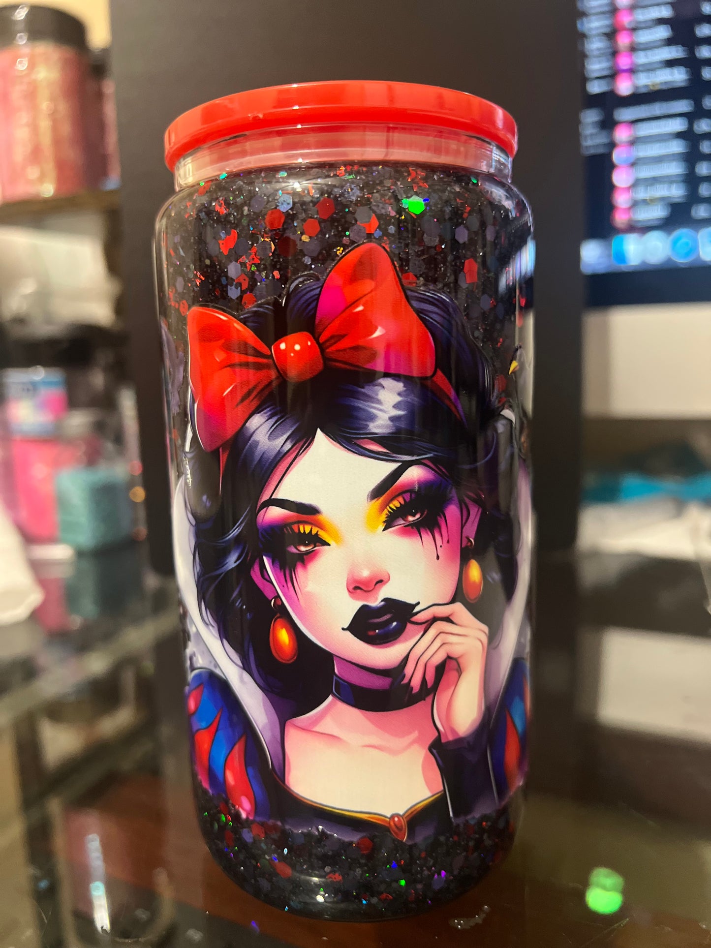 Snow White Glitter 16oz Cup